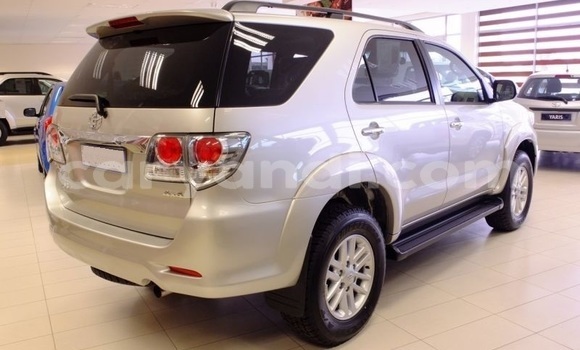 Tenga Tsaru Toyota Fortuner Zvimwe Mota in Lusaka in Zambia Tenga Tsaru Toyota Fortuner Zvimwe Mota in Lusaka in Zambia