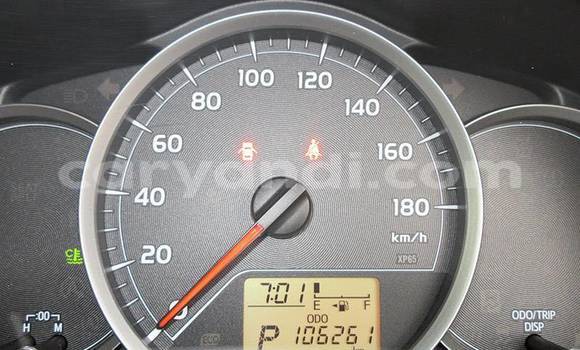 Acheter Import Voiture Toyota Vitz Gris à Lusaka, Zambie Acheter Import Voiture Toyota Vitz Gris à Lusaka, Zambie