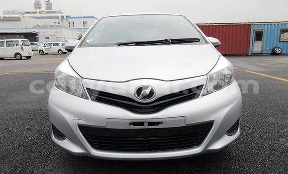 Acheter Import Voiture Toyota Vitz Gris à Lusaka, Zambie Acheter Import Voiture Toyota Vitz Gris à Lusaka, Zambie