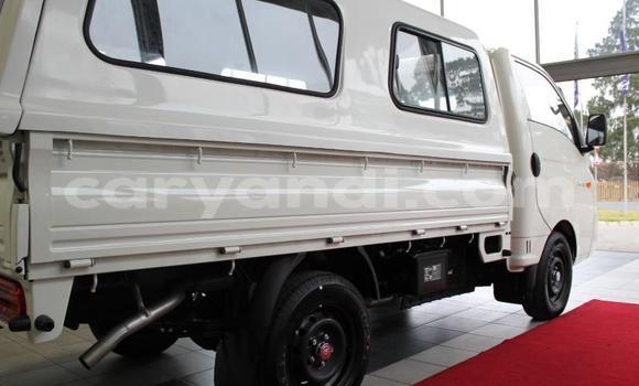 Acheter Occasion Voiture Hyundai H1 Blanc à Lusaka, Zambie Acheter Occasion Voiture Hyundai H1 Blanc à Lusaka, Zambie