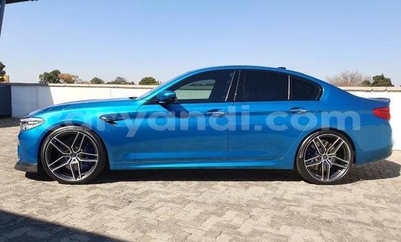 Nunua Ilio tumika BMW M5 Bluu Gari ndani ya Chingola nchini Zambia Nunua Ilio tumika BMW M5 Bluu Gari ndani ya Chingola nchini Zambia