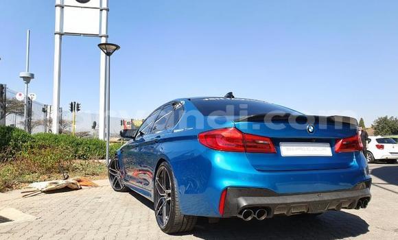 Nunua Ilio tumika BMW M5 Bluu Gari ndani ya Chingola nchini Zambia Nunua Ilio tumika BMW M5 Bluu Gari ndani ya Chingola nchini Zambia
