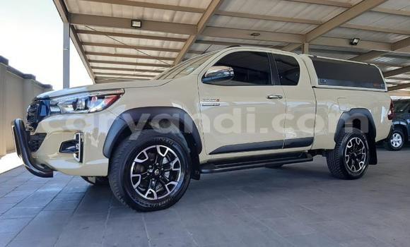 Nunua Ilio tumika Toyota Hilux Beige Gari ndani ya Chililabombwe nchini Copperbelt Nunua Ilio tumika Toyota Hilux Beige Gari ndani ya Chililabombwe nchini Copperbelt