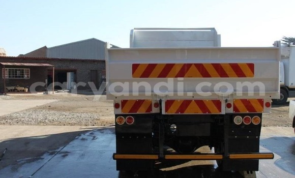 Nunua Ilio tumika Hino Ranger Nyeupe Lori ndani ya Lusaka nchini Zambia Nunua Ilio tumika Hino Ranger Nyeupe Lori ndani ya Lusaka nchini Zambia