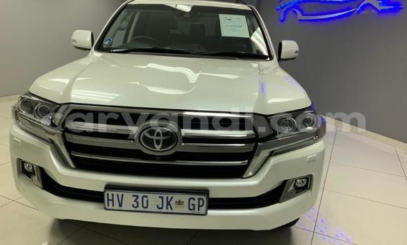 Acheter Occasion Voiture Toyota Land Cruiser Blanc à Kitwe, Zambie Acheter Occasion Voiture Toyota Land Cruiser Blanc à Kitwe, Zambie