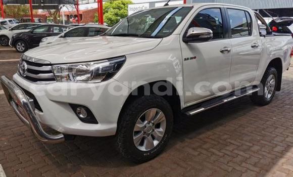 Acheter Occasion Voiture Toyota Hilux Blanc à Lusaka, Zambie Acheter Occasion Voiture Toyota Hilux Blanc à Lusaka, Zambie