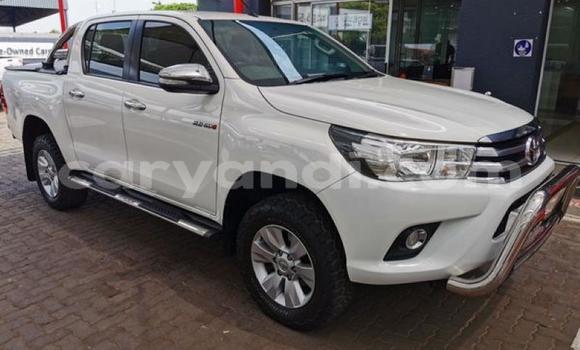 Buy Used Toyota Hilux White Car in Lusaka in Zambia Buy Used Toyota Hilux White Car in Lusaka in Zambia