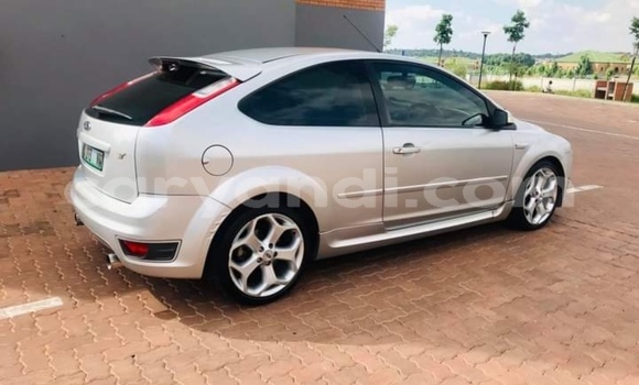 Acheter Occasion Voiture Ford Focus Gris à Chipata, Zambie Acheter Occasion Voiture Ford Focus Gris à Chipata, Zambie