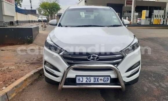 Buy Used Hyundai Tucson White Car in Chipata in Zambia Buy Used Hyundai Tucson White Car in Chipata in Zambia