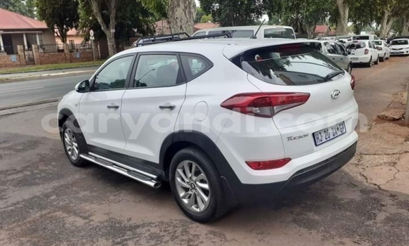 Acheter Occasion Voiture Hyundai Tucson Blanc à Chipata, Zambie Acheter Occasion Voiture Hyundai Tucson Blanc à Chipata, Zambie