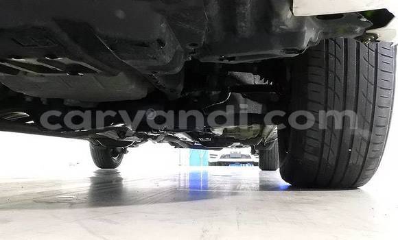 Acheter Import Voiture Toyota Vitz Blanc à Lusaka, Zambie Acheter Import Voiture Toyota Vitz Blanc à Lusaka, Zambie