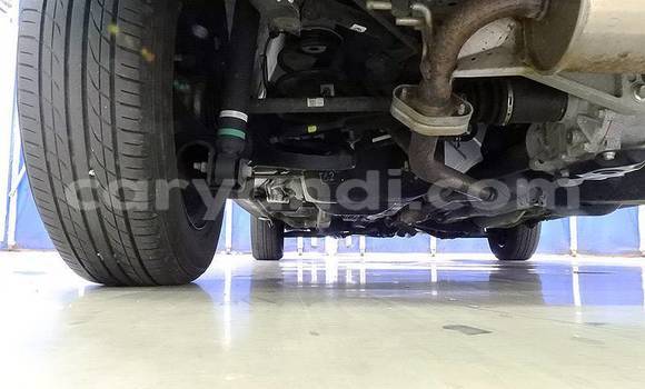 Acheter Import Voiture Toyota Vitz Blanc à Lusaka, Zambie Acheter Import Voiture Toyota Vitz Blanc à Lusaka, Zambie