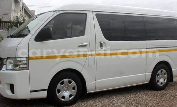 Buy Used Toyota Hiace White Car in Livingstone in Zambia Buy Used Toyota Hiace White Car in Livingstone in Zambia
