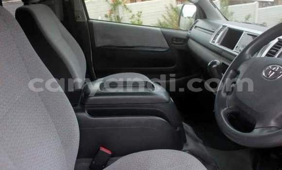Buy Used Toyota Hiace White Car in Livingstone in Zambia Buy Used Toyota Hiace White Car in Livingstone in Zambia