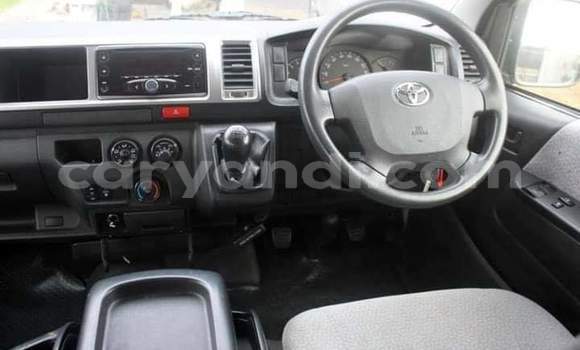 Buy Used Toyota Hiace White Car in Livingstone in Zambia Buy Used Toyota Hiace White Car in Livingstone in Zambia