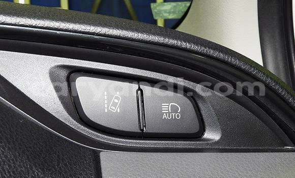 Acheter Import Voiture Toyota Vitz Blanc à Lusaka, Zambie Acheter Import Voiture Toyota Vitz Blanc à Lusaka, Zambie