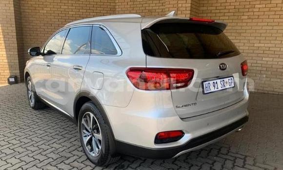 Nunua Ilio tumika Kia Sorento Fedha Gari ndani ya Chingola nchini Zambia Nunua Ilio tumika Kia Sorento Fedha Gari ndani ya Chingola nchini Zambia