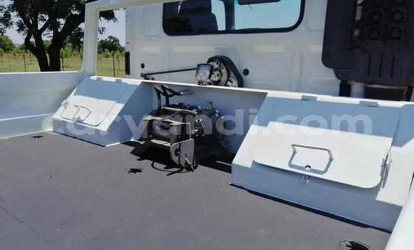 Acheter Occasion Utilitaire Hino 300 Series Blanc à Lusaka, Zambie Acheter Occasion Utilitaire Hino 300 Series Blanc à Lusaka, Zambie