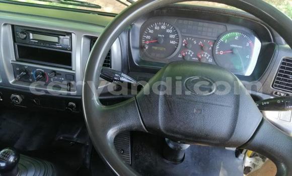 Acheter Occasion Utilitaire Hino 300 Series Blanc à Lusaka, Zambie Acheter Occasion Utilitaire Hino 300 Series Blanc à Lusaka, Zambie