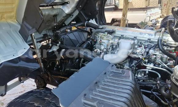 Acheter Occasion Utilitaire Hino 300 Series Blanc à Lusaka, Zambie Acheter Occasion Utilitaire Hino 300 Series Blanc à Lusaka, Zambie