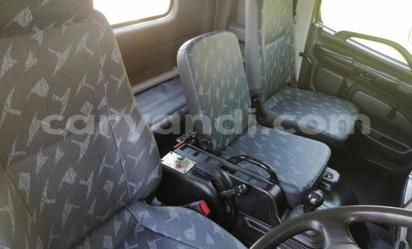 Acheter Occasion Utilitaire Hino 300 Series Blanc à Lusaka, Zambie Acheter Occasion Utilitaire Hino 300 Series Blanc à Lusaka, Zambie