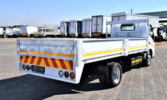 Acheter Occasion Voiture Toyota Dyna Blanc à Lusaka, Zambie Acheter Occasion Voiture Toyota Dyna Blanc à Lusaka, Zambie