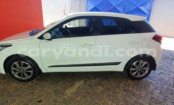 Acheter Occasion Voiture Hyundai i20 Blanc à Lusaka, Zambie Acheter Occasion Voiture Hyundai i20 Blanc à Lusaka, Zambie