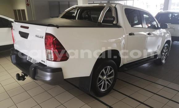 Acheter Occasion Voiture Toyota Hilux Blanc à Kafue, Lusaka Acheter Occasion Voiture Toyota Hilux Blanc à Kafue, Lusaka