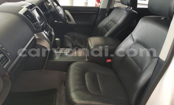 Acheter Occasion Voiture Toyota Land Cruiser Blanc à Mazabuka, Du sud Acheter Occasion Voiture Toyota Land Cruiser Blanc à Mazabuka, Du sud