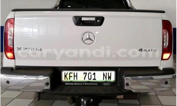 Nunua Ilio tumika Mercedes‒Benz X-klasse Concept Nyeupe Gari ndani ya Livingstone nchini Zambia Nunua Ilio tumika Mercedes‒Benz X-klasse Concept Nyeupe Gari ndani ya Livingstone nchini Zambia