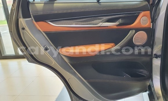 Acheter Occasion Voiture BMW X6 M Gris à Lusaka, Zambie Acheter Occasion Voiture BMW X6 M Gris à Lusaka, Zambie