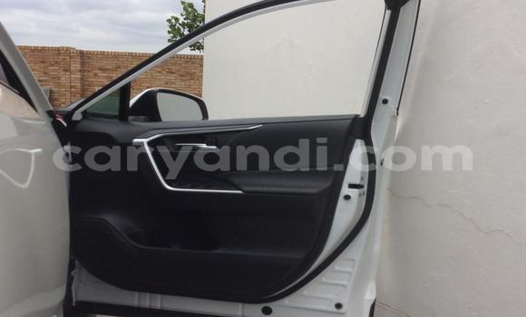 Acheter Occasion Voiture Toyota RAV4 Blanc à Kabwe, Zambie Acheter Occasion Voiture Toyota RAV4 Blanc à Kabwe, Zambie