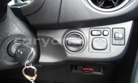 Acheter Import Voiture Toyota Vitz Marron à Lusaka, Zambie Acheter Import Voiture Toyota Vitz Marron à Lusaka, Zambie