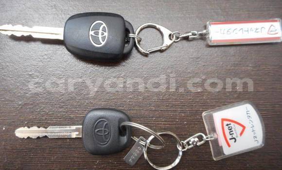 Acheter Import Voiture Toyota Vitz Marron à Lusaka, Zambie Acheter Import Voiture Toyota Vitz Marron à Lusaka, Zambie