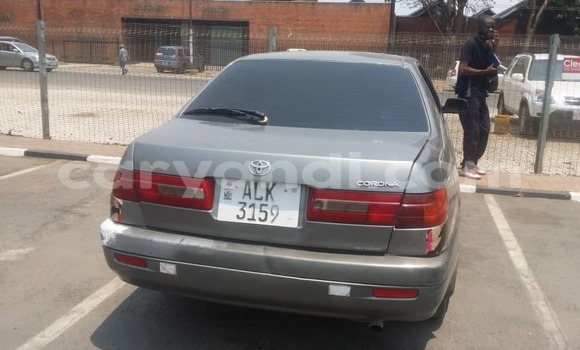 Nunua Ilio tumika Toyota Corona Fedha Gari ndani ya Lusaka nchini Zambia