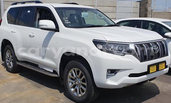Acheter Occasion Voiture Toyota Land Cruiser Prado Blanc à Kabwe, Zambie Acheter Occasion Voiture Toyota Land Cruiser Prado Blanc à Kabwe, Zambie