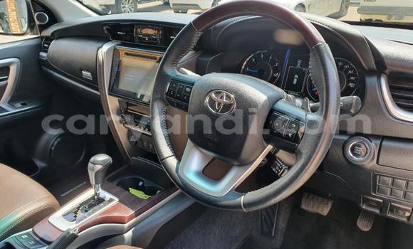 Acheter Occasion Voiture Toyota Fortuner Blanc à Kitwe, Zambie Acheter Occasion Voiture Toyota Fortuner Blanc à Kitwe, Zambie