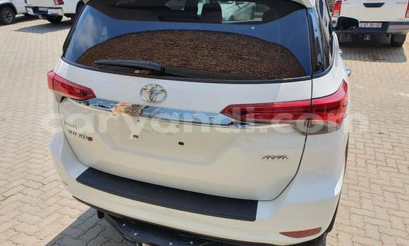 Acheter Occasion Voiture Toyota Fortuner Blanc à Kitwe, Zambie Acheter Occasion Voiture Toyota Fortuner Blanc à Kitwe, Zambie