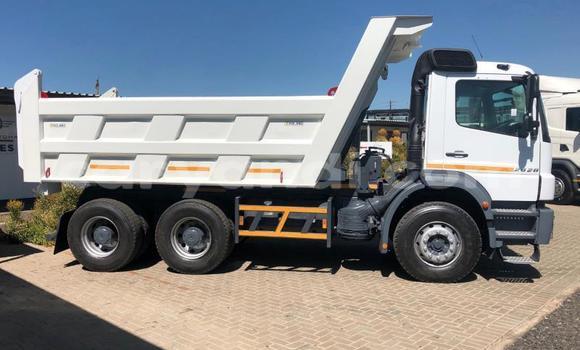 Buy Used Mercedes–Benz Tipper White Truck in Livingstone in Zambia Buy Used Mercedes–Benz Tipper White Truck in Livingstone in Zambia