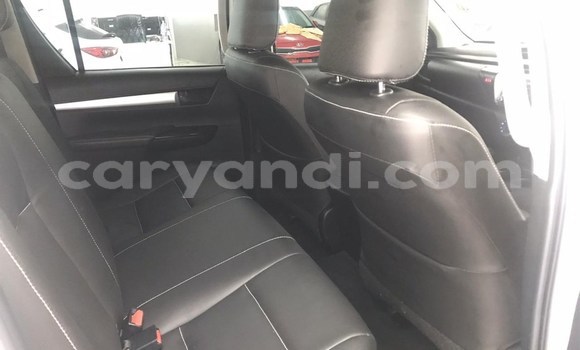 Nunua Ilio tumika Toyota Hilux Nyeupe Gari ndani ya Lusaka nchini Zambia Nunua Ilio tumika Toyota Hilux Nyeupe Gari ndani ya Lusaka nchini Zambia