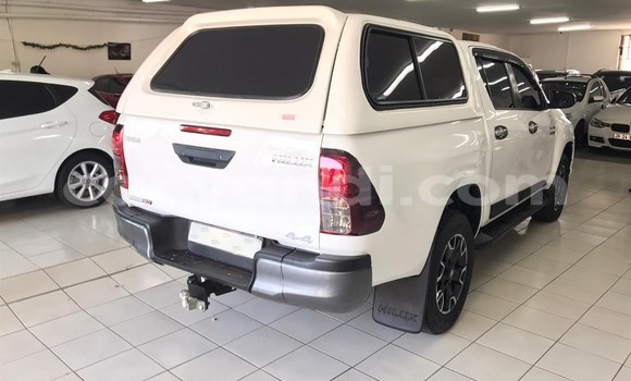 Nunua Ilio tumika Toyota Hilux Nyeupe Gari ndani ya Lusaka nchini Zambia Nunua Ilio tumika Toyota Hilux Nyeupe Gari ndani ya Lusaka nchini Zambia