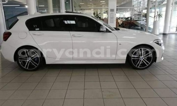 Acheter Occasion Voiture BMW 1–Series Blanc à Chipata, Zambie
