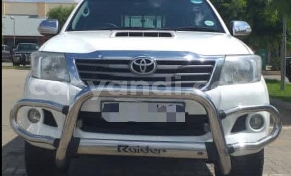 Acheter Occasion Voiture Toyota Hilux Blanc à Lusaka, Zambie Acheter Occasion Voiture Toyota Hilux Blanc à Lusaka, Zambie