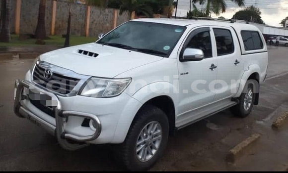 Acheter Occasion Voiture Toyota Hilux Blanc à Lusaka, Zambie Acheter Occasion Voiture Toyota Hilux Blanc à Lusaka, Zambie