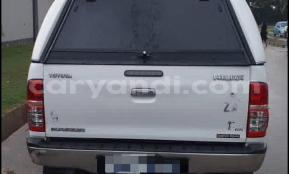Acheter Occasion Voiture Toyota Hilux Blanc à Lusaka, Zambie Acheter Occasion Voiture Toyota Hilux Blanc à Lusaka, Zambie