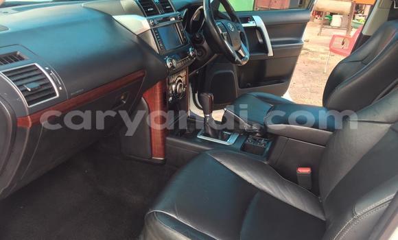 Acheter Occasion Voiture Toyota Prado Blanc à Lusaka, Zambie Acheter Occasion Voiture Toyota Prado Blanc à Lusaka, Zambie