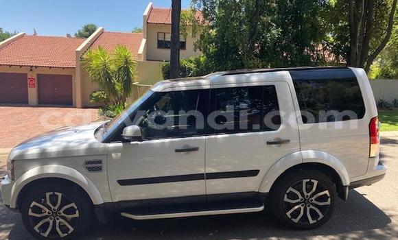 Buy Used Land Rover Discovery Sport White Car in Chingola in Zambia Buy Used Land Rover Discovery Sport White Car in Chingola in Zambia
