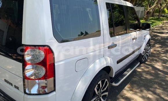 Buy Used Land Rover Discovery Sport White Car in Chingola in Zambia Buy Used Land Rover Discovery Sport White Car in Chingola in Zambia