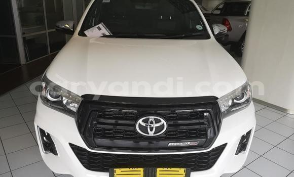 Buy Used Toyota Hilux White Car in Chingola in Zambia Buy Used Toyota Hilux White Car in Chingola in Zambia