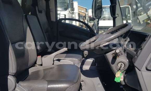 Buy Used Isuzu FTR 850 White Truck in Chililabombwe in Copperbelt Buy Used Isuzu FTR 850 White Truck in Chililabombwe in Copperbelt